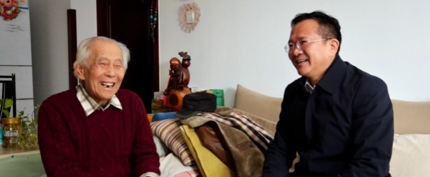中國樂凱黨委領導看望慰問樂凱老領導、老專家、老干部、老黨員及生活困難職工